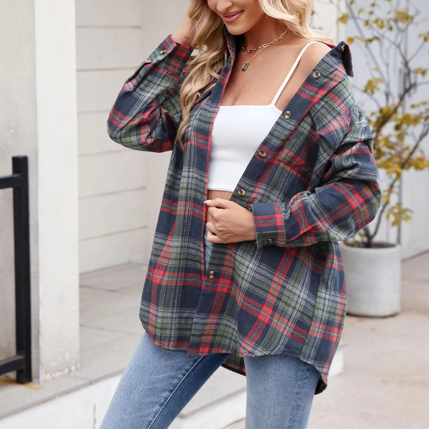 Flannel Plaid Shirts for Women Oversized Button Down Lapel Blouse Tops Long Sleeve Loose Casual Jackets with Pockets