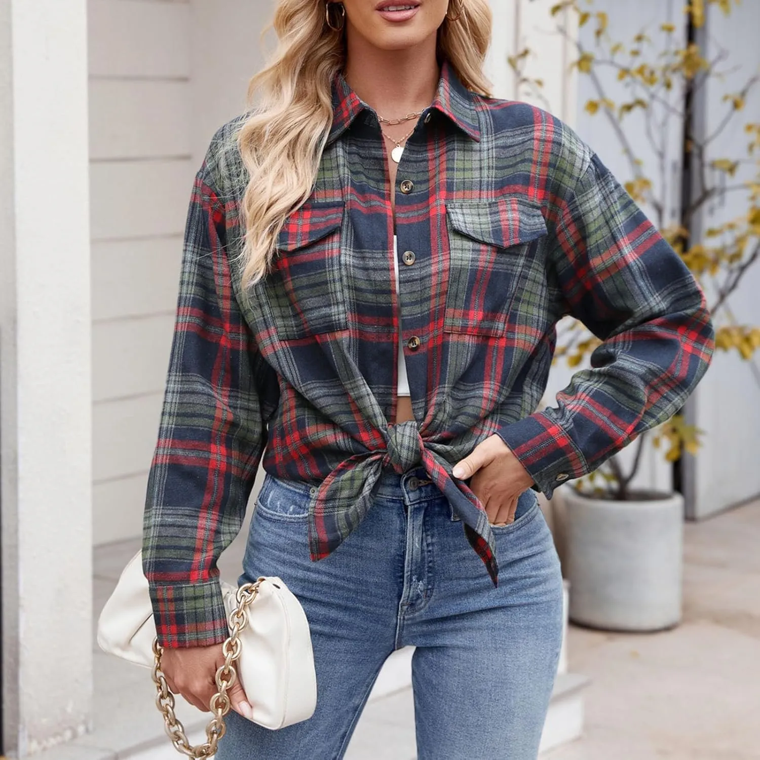 Flannel Plaid Shirts for Women Oversized Button Down Lapel Blouse Tops Long Sleeve Loose Casual Jackets with Pockets